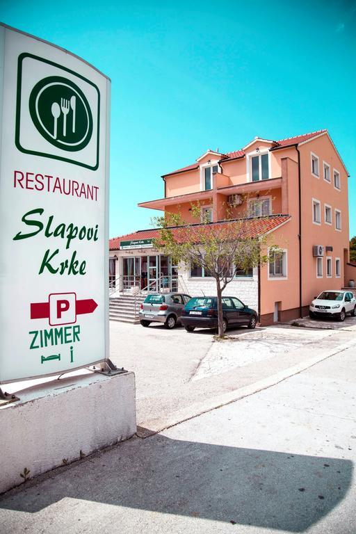 Guest Accommodation Slapovi Krke Lozovac Ngoại thất bức ảnh