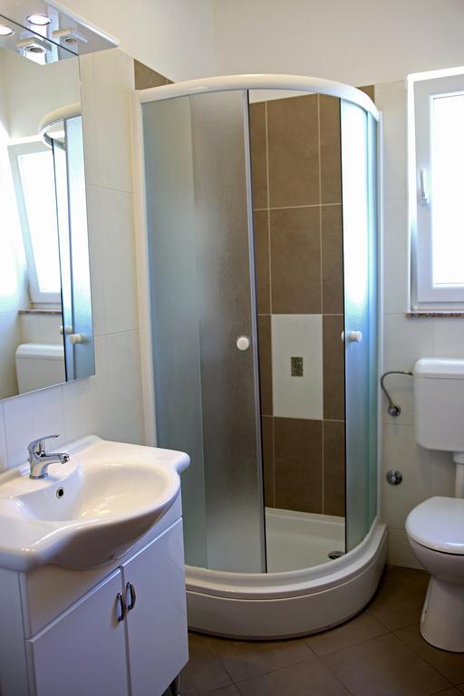Guest Accommodation Slapovi Krke Lozovac Phòng bức ảnh