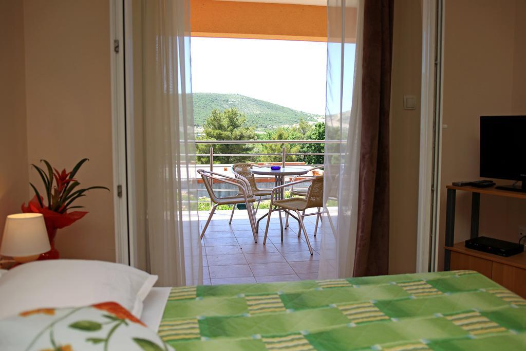 Guest Accommodation Slapovi Krke Lozovac Phòng bức ảnh