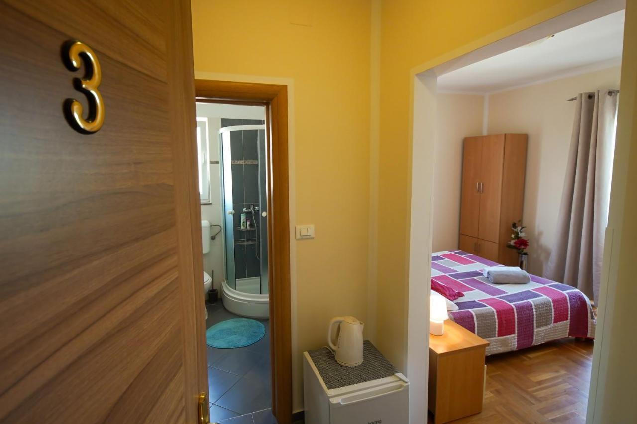 Guest Accommodation Slapovi Krke Lozovac Ngoại thất bức ảnh