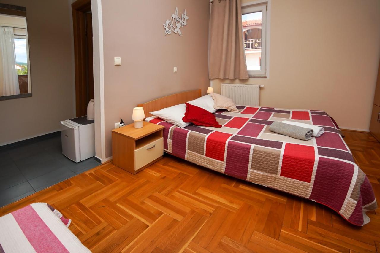 Guest Accommodation Slapovi Krke Lozovac Ngoại thất bức ảnh