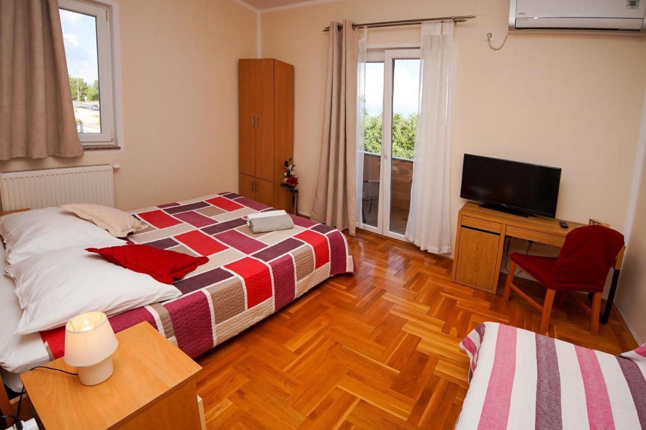 Guest Accommodation Slapovi Krke Lozovac Ngoại thất bức ảnh